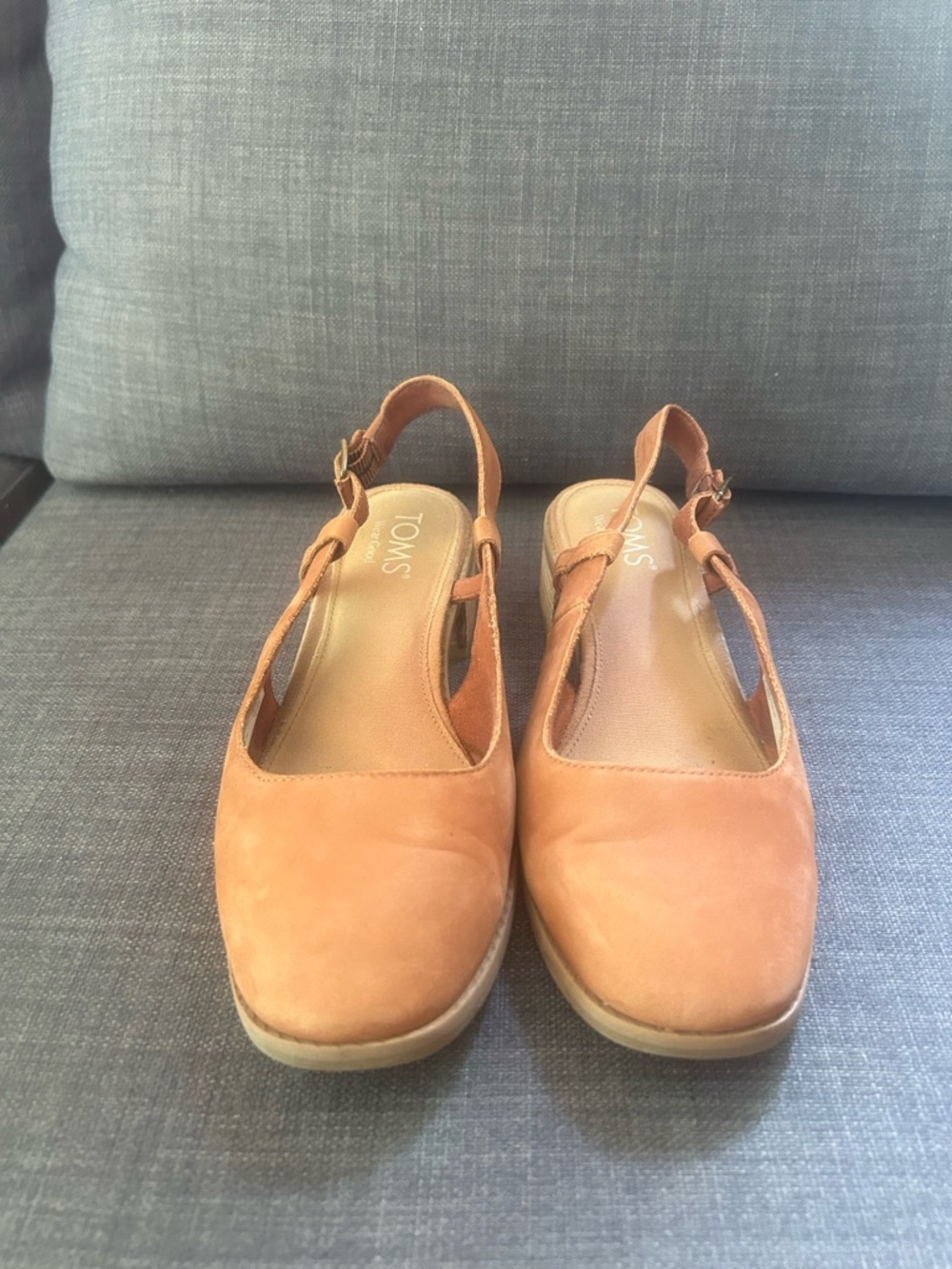 Toms Women's Tan Suede Slingback Low Heel Pumps - Picture 2 of 5